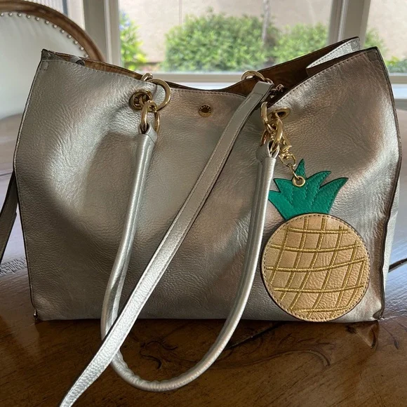 Kate Landry silver peopled leather pineapple charm pocket bag - Picture 1 of 11